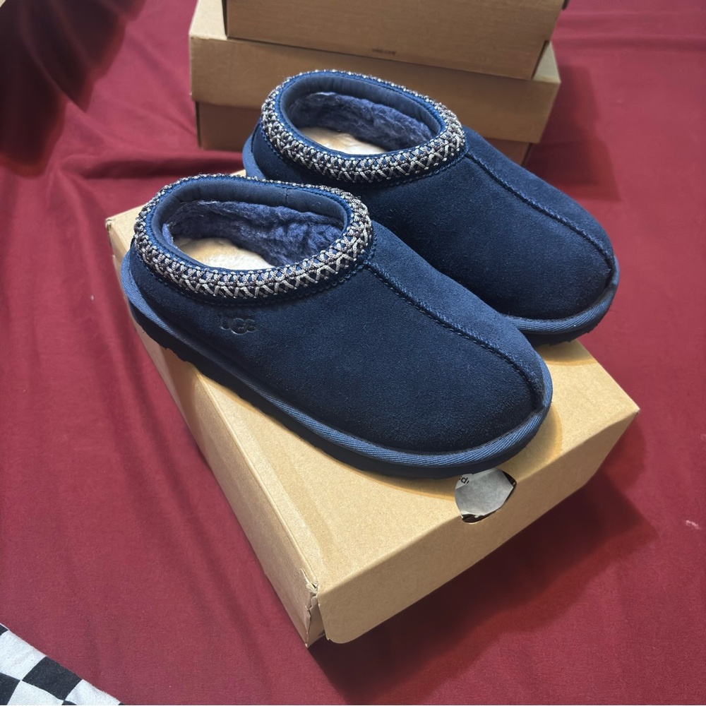 Ugg Tasman 12c